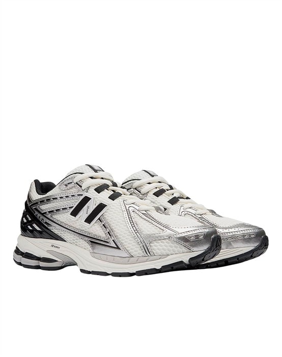 M1906RER Sneakers - Silver Metallic/Black/Sea Salt